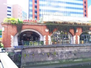秋葉原駅の電気街口から徒歩5分マーチエキュート神田万世橋