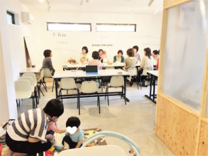 併設のキッズスペース ねんね期~幼児まで遊べます♡