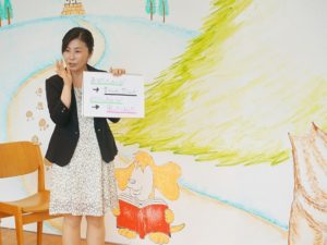 先生自身も3人の子どもを持つママ